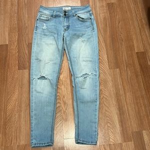 Encore Jeans Distressed White Wash Jeans Sz 9